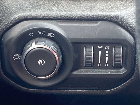 Used 2022 Jeep Wrangler Sport AWD/4WD image 15