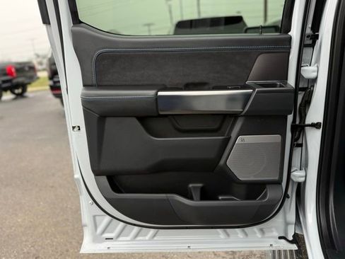 Used 2025 Ford F150 Platinum image 18
