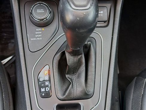 Used 2022 Jeep Cherokee Latitude Lux image 33