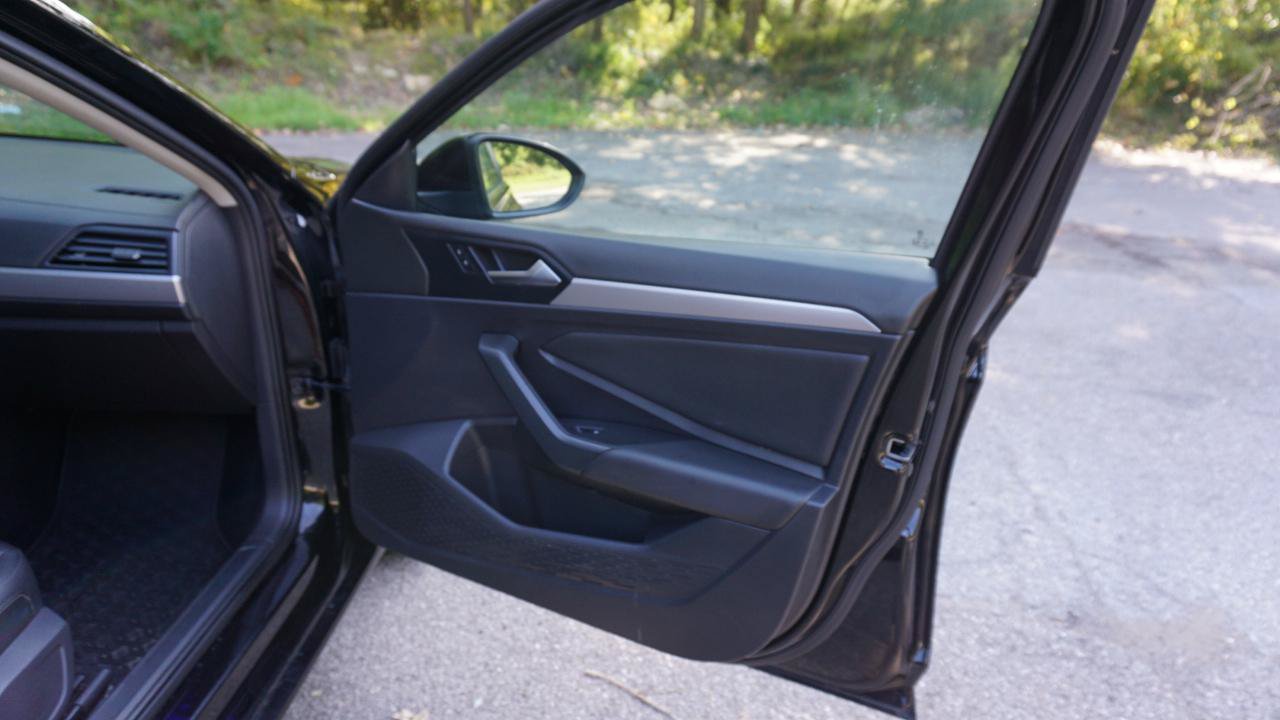 Used 2019 Volkswagen Jetta SE FWD image 23