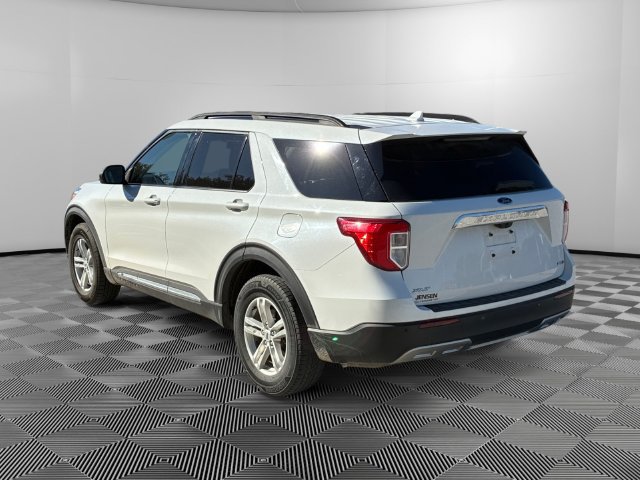 Used 2020 Ford Explorer XLT w/ Equipment Group 202A AWD/4WD image 3