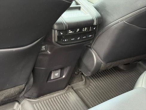 Certified 2024 Toyota Grand Highlander AWD image 16