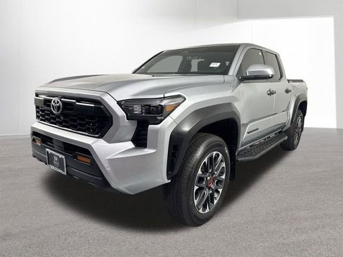 Used 2024 Toyota Tacoma TRD Off-Road AWD/4WD image 24