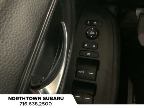 Used 2023 Honda HR-V LX image 15