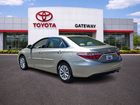 Used 2015 Toyota Camry LE FWD image 7