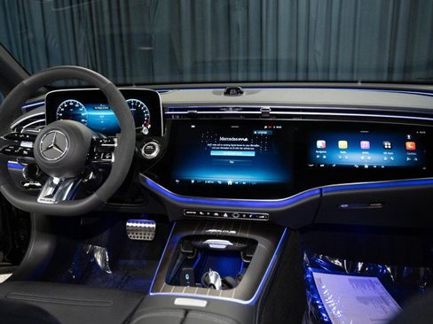New 2026 Mercedes-Benz E 53 AMG e 4MATIC Sedan image 18