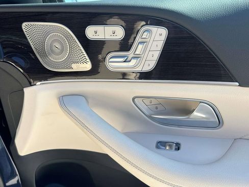 Used 2025 Mercedes-Benz GLE 350 4MATIC image 19