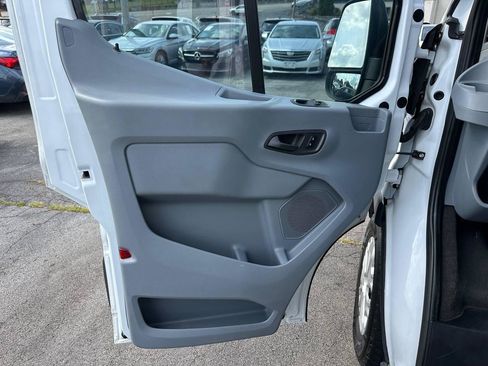 Used 2015 Ford Transit 150 XLT RWD image 18