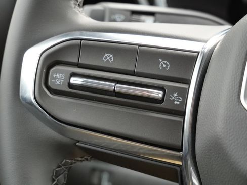 New 2026 GMC Canyon Elevation w/ Technology Package AWD/4WD image 45