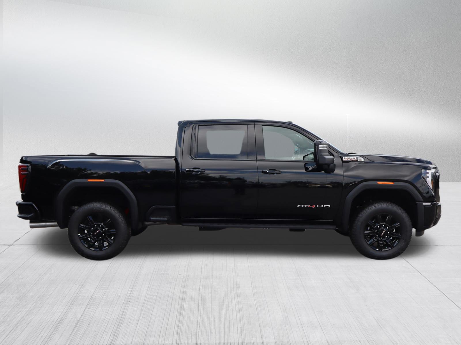 New 2026 GMC Sierra 2500 AT4 w/ AT4 Premium Plus Package AWD/4WD image 8
