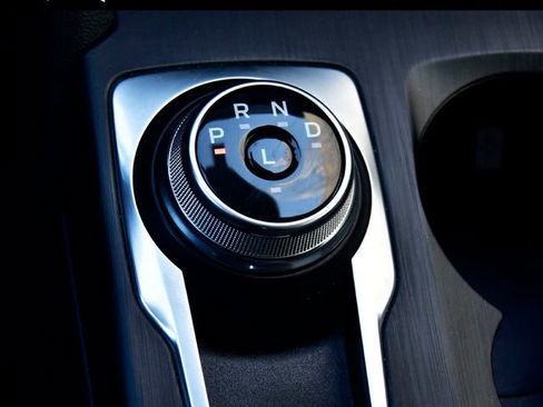 Used 2022 Ford Escape SE image 26