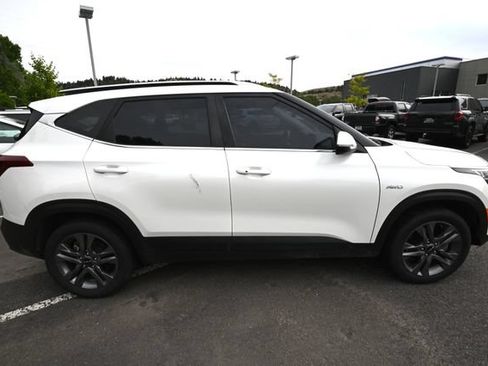 Used 2022 Kia Seltos S AWD/4WD image 6
