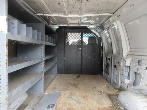 Used 2011 Ford E-250 and Econoline 250 E-250 image 8