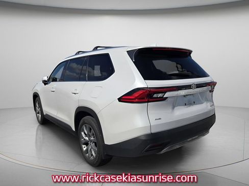 Used 2024 Toyota Grand Highlander Limited image 6