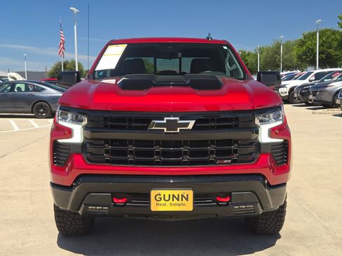 Used 2025 Chevrolet Silverado 1500 LT Trail Boss w/ Convenience Package II AWD/4WD image 8