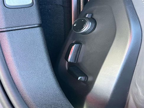 Used 2022 Volvo S60 T8 R-Design image 20