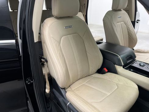 Used 2022 Ford Expedition Max Platinum AWD/4WD image 23