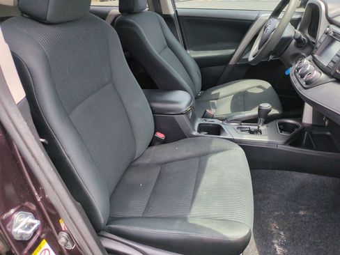 Used 2016 Toyota RAV4 LE FWD image 31