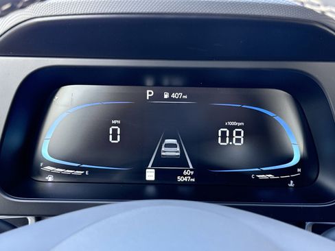 Used 2025 Hyundai Elantra Sport image 19