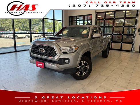 Used 2019 Toyota Tacoma TRD Sport AWD/4WD image 1