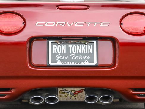 Used 2003 Chevrolet Corvette Coupe w/ Preferred Equipment Group RWD image 41