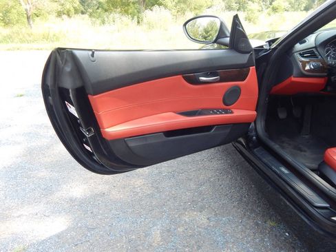 Used 2013 BMW Z4 sDrive28i RWD image 12