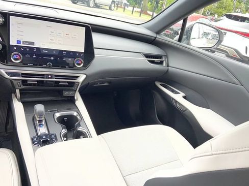Certified 2023 Lexus RX 350 Premium w/ Accessory Package AWD/4WD image 16