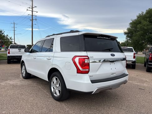 Used 2020 Ford Expedition XLT w/ Equipment Group 202A AWD/4WD image 6