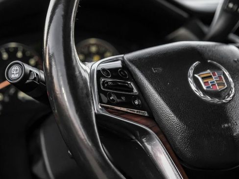 Used 2015 Cadillac Escalade Luxury image 16