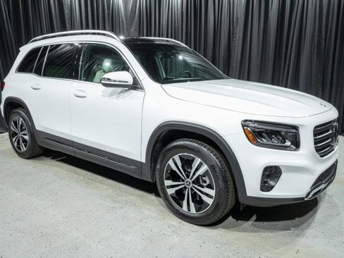 Used 2026 Mercedes-Benz GLB 250 image 3
