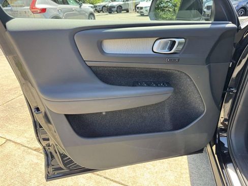 Used 2023 Volvo XC40 B5 Plus w/ Climate Package AWD/4WD image 11