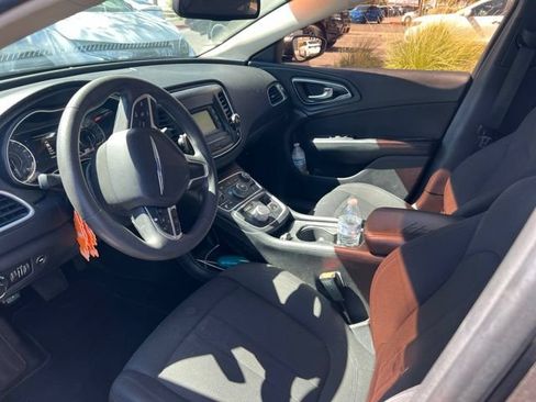 Used 2016 Chrysler 200 Limited FWD image 9