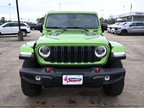 New 2025 Jeep Wrangler Unlimited Rubicon w/ Convenience Group AWD/4WD image 4