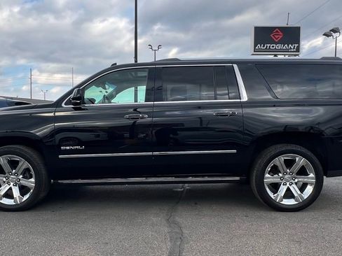 Used 2019 GMC Yukon XL Denali w/ Denali Ultimate Package image 3