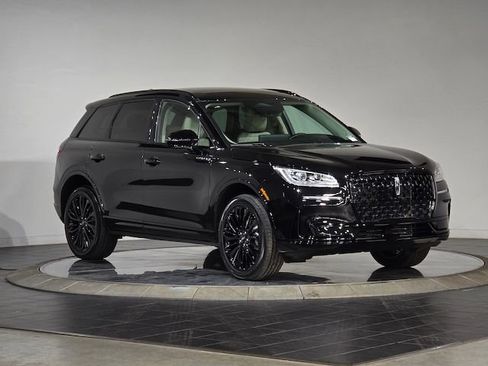 New 2025 Lincoln Corsair Reserve w/ Equipment Group 202A AWD/4WD image 2