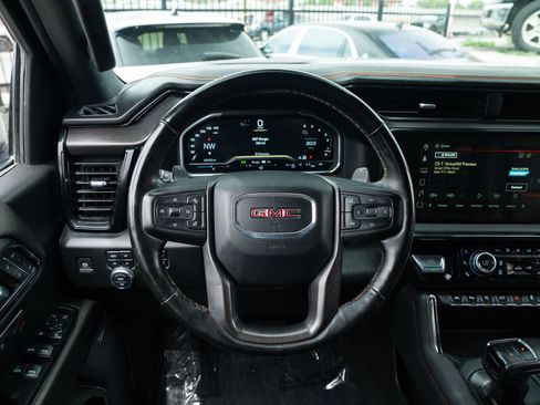 Used 2024 GMC Sierra 1500 AT4 w/ AT4 Premium Package AWD/4WD image 13