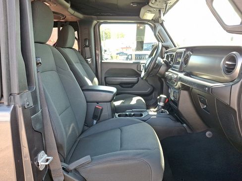Used 2021 Jeep Wrangler Sport S image 13