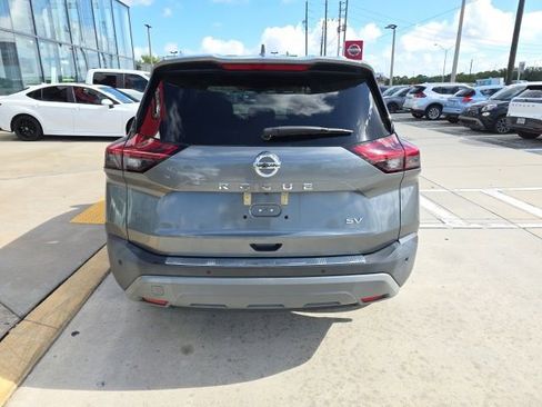 Used 2021 Nissan Rogue SV w/ Premium Package FWD image 5