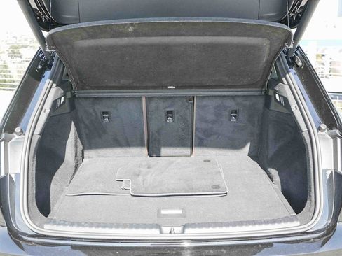 Used 2023 Audi Q4 e-tron Premium Plus w/ Premium Plus image 38