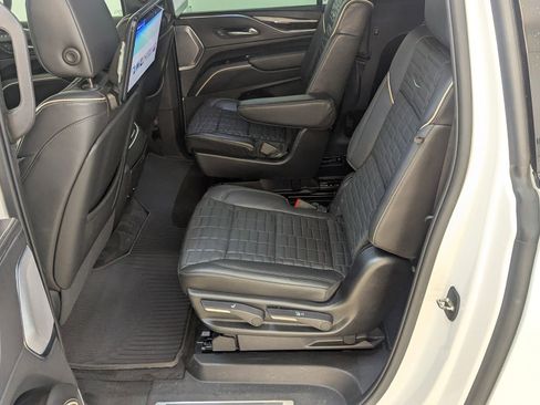 Used 2023 Cadillac Escalade ESV Sport Platinum w/ LPO, ONYX Package image 14