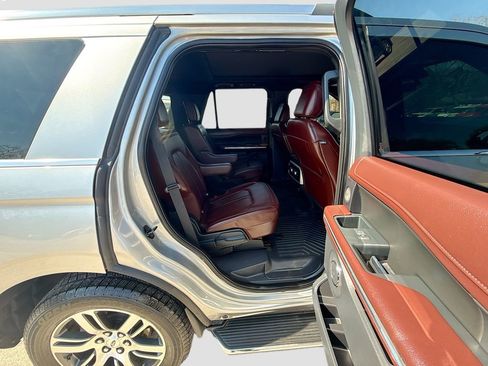 Used 2022 Ford Expedition Limited RWD image 30