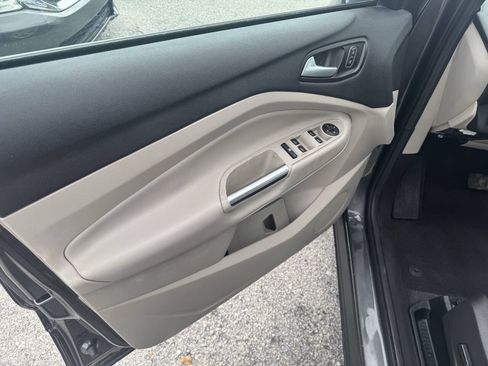 Used 2018 Ford Escape SE AWD/4WD image 10