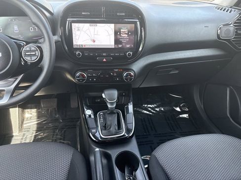 Used 2023 Kia Soul S image 23