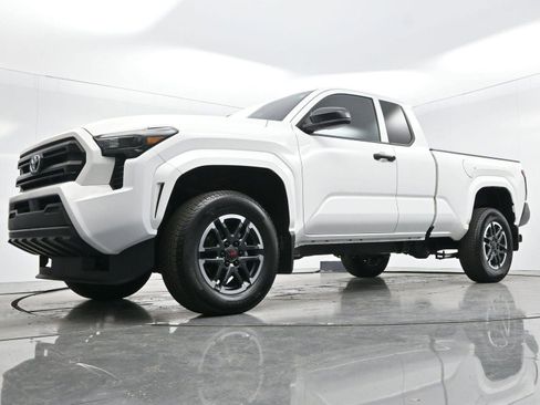 Used 2025 Toyota Tacoma SR w/ Towing Package image 42
