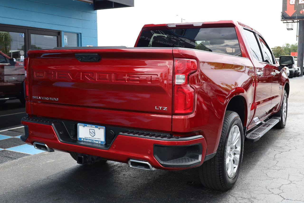 Used 2023 Chevrolet Silverado 1500 LTZ w/ Z71 Off-Road Package AWD/4WD image 4