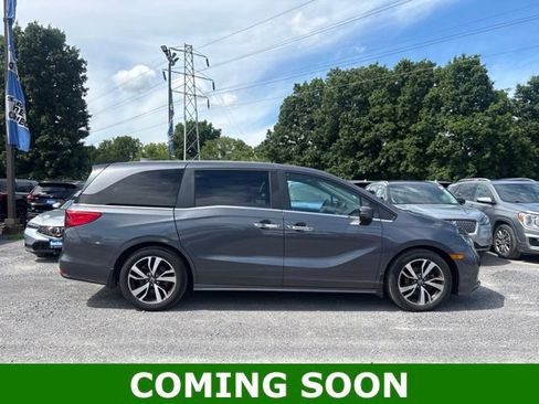 Used 2023 Honda Odyssey Touring image 1