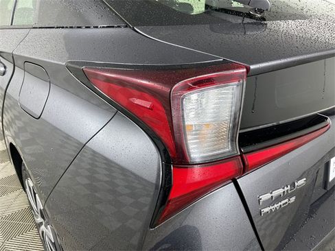 Used 2020 Toyota Prius XLE image 20