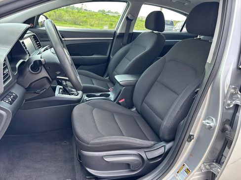Used 2020 Hyundai Elantra SEL w/ Cargo Package (C1) FWD image 17