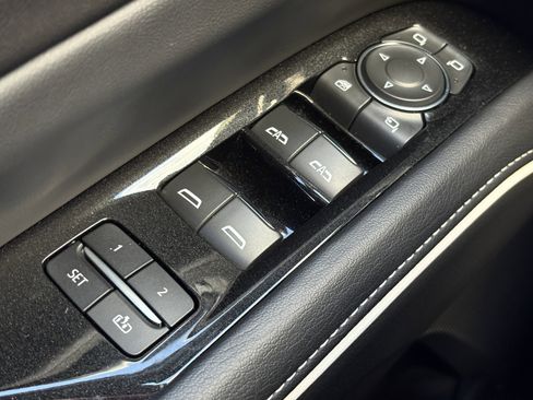 Used 2023 Cadillac Escalade Premium Luxury w/ Performance Package image 35