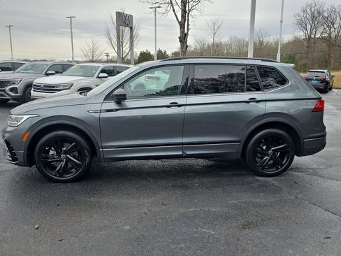 Used 2024 Volkswagen Tiguan SE R-Line image 9